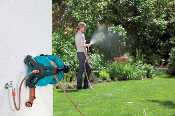 Zidni nosač – motalica sa crevom 20m 1/2 Classic GA 08009-20 – Gardena - Image 2
