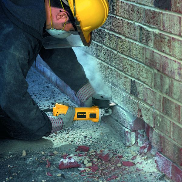 Ugaona brusilica D28134 DeWalt - Image 4