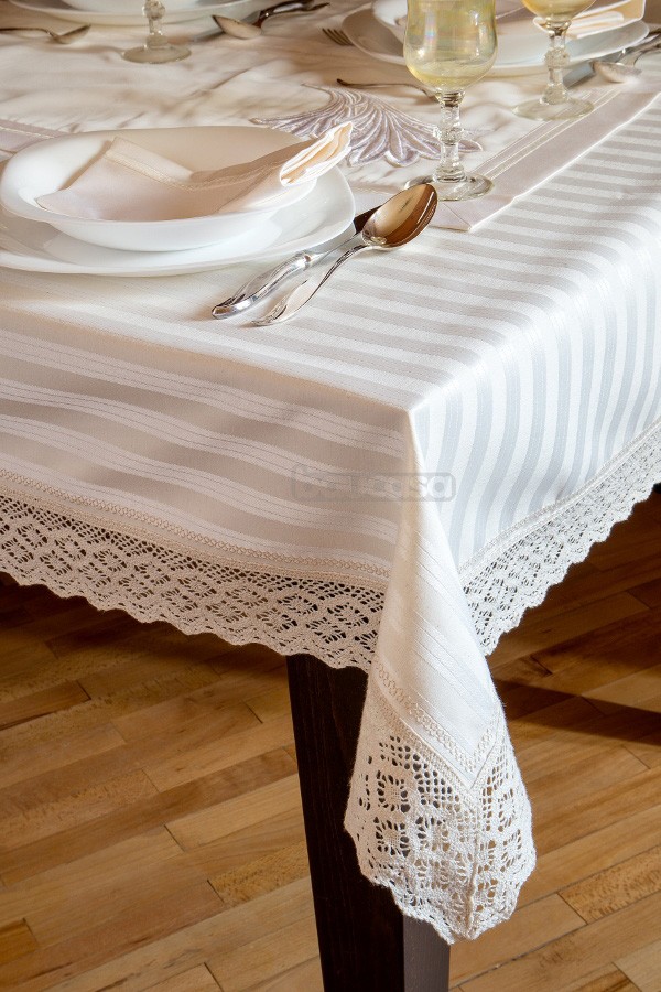 Stolnjak Krem bež čipka 140x140cm